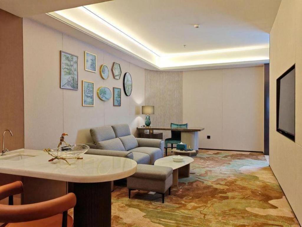 Chaozhou Hotel 29/49