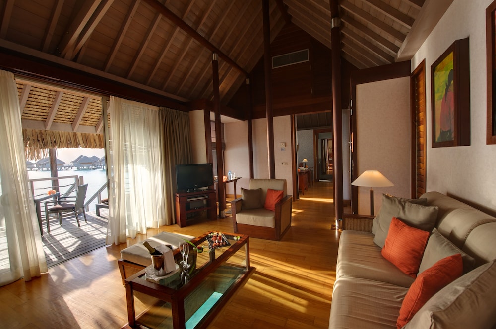 Overwater, King Bed, Beach View