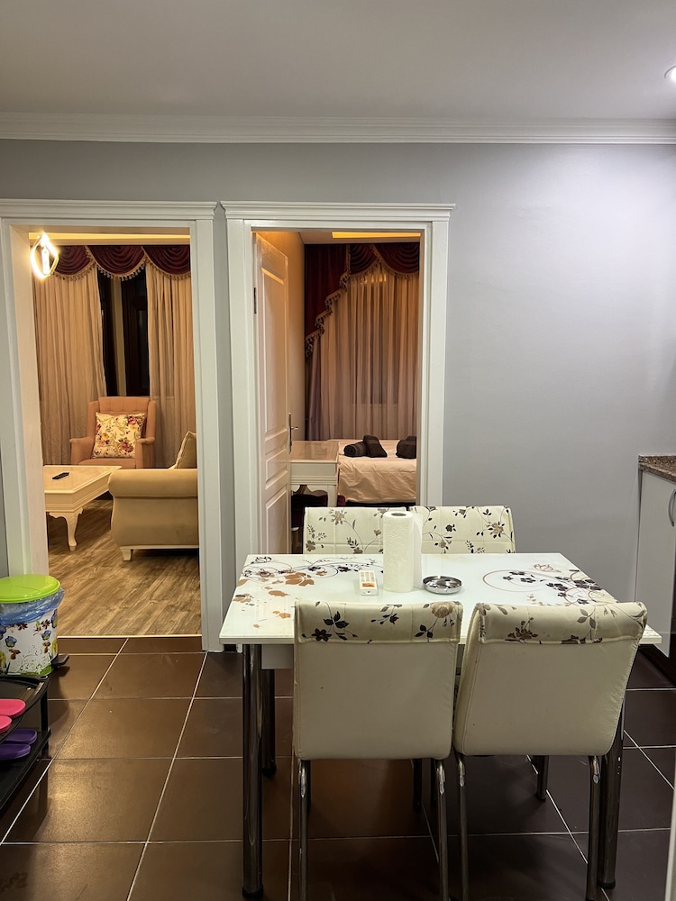 Taksim Cmlm Apart 37/50