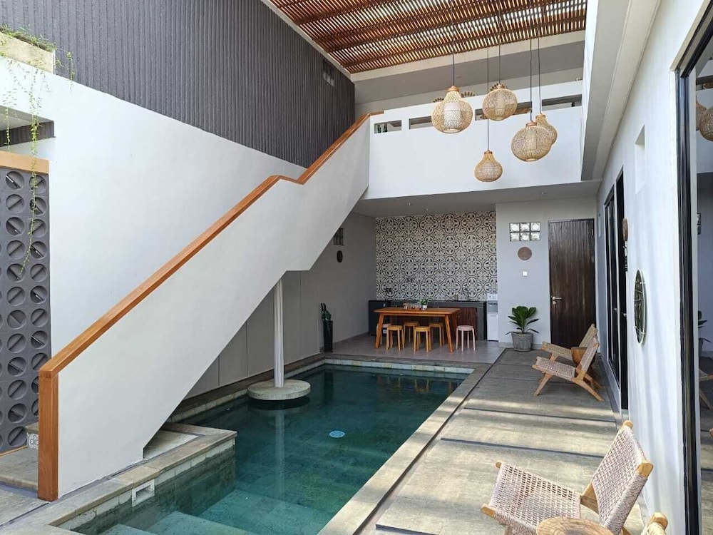 Padinis Villa & Coffee 53/77