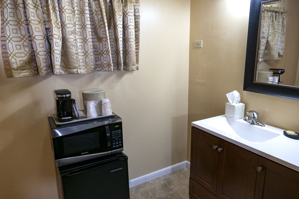 Abram Inn & Suites 40/65