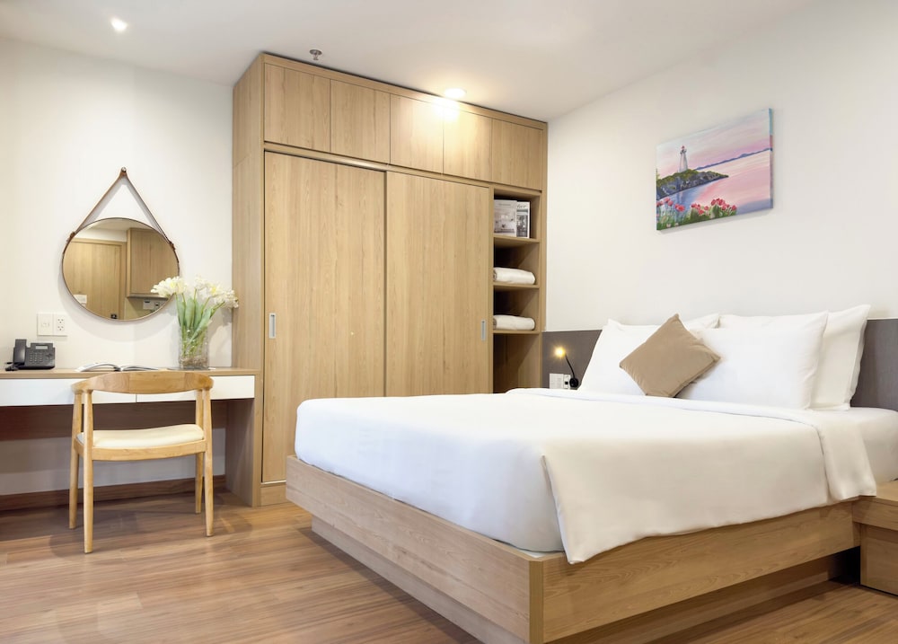 Cityhouse - LightHouse SG 23/49
