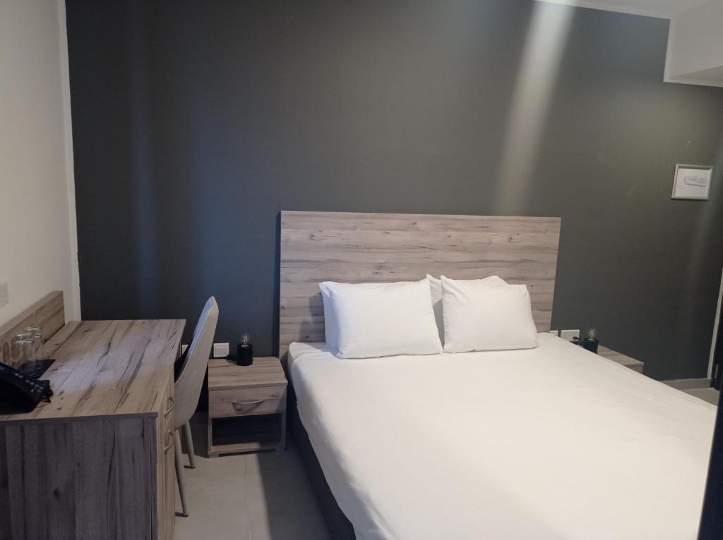 غرفة بسرير مزدوج بإطلالة على المدينة، Hotel VIU57 2/2