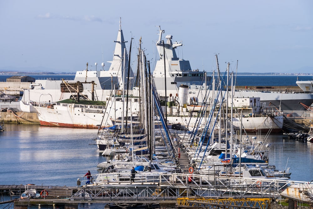 Simon's Town Quayside Hotel 52/60