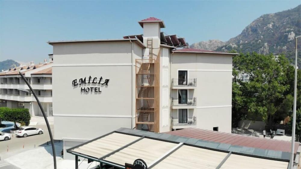 Emilia Hotel 14/88