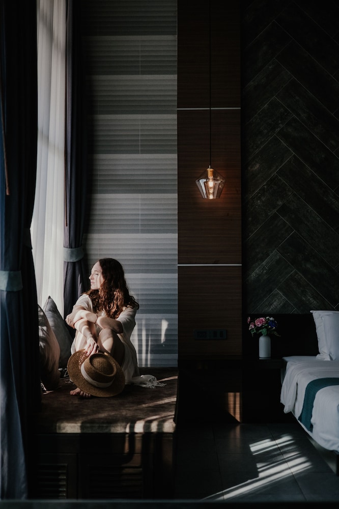Arun Dara Villa 36/58