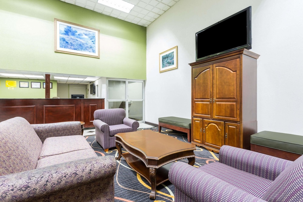 Motel6 Forsyth, GA – Tift College 24/38