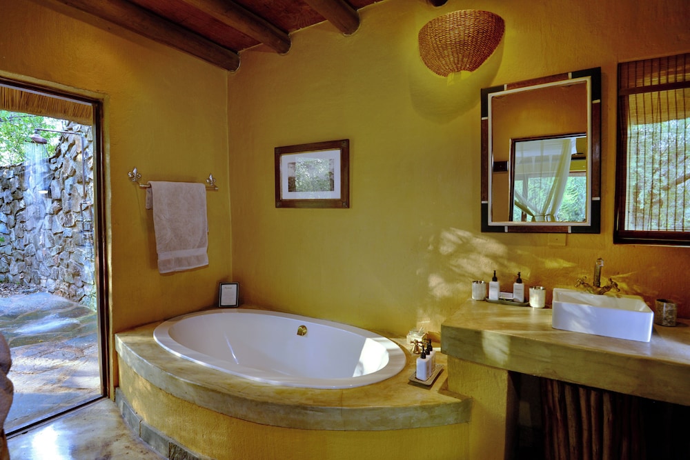 Motswiri Private Safari Lodge 65/67