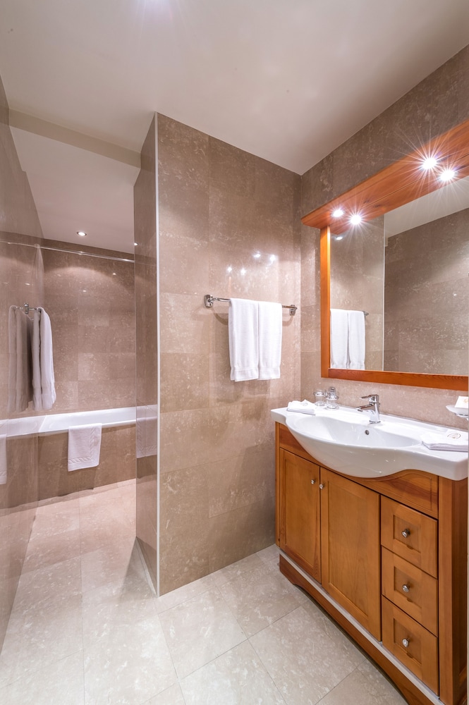 Hotel Century Geneve (ex Best Western Century) 32/33