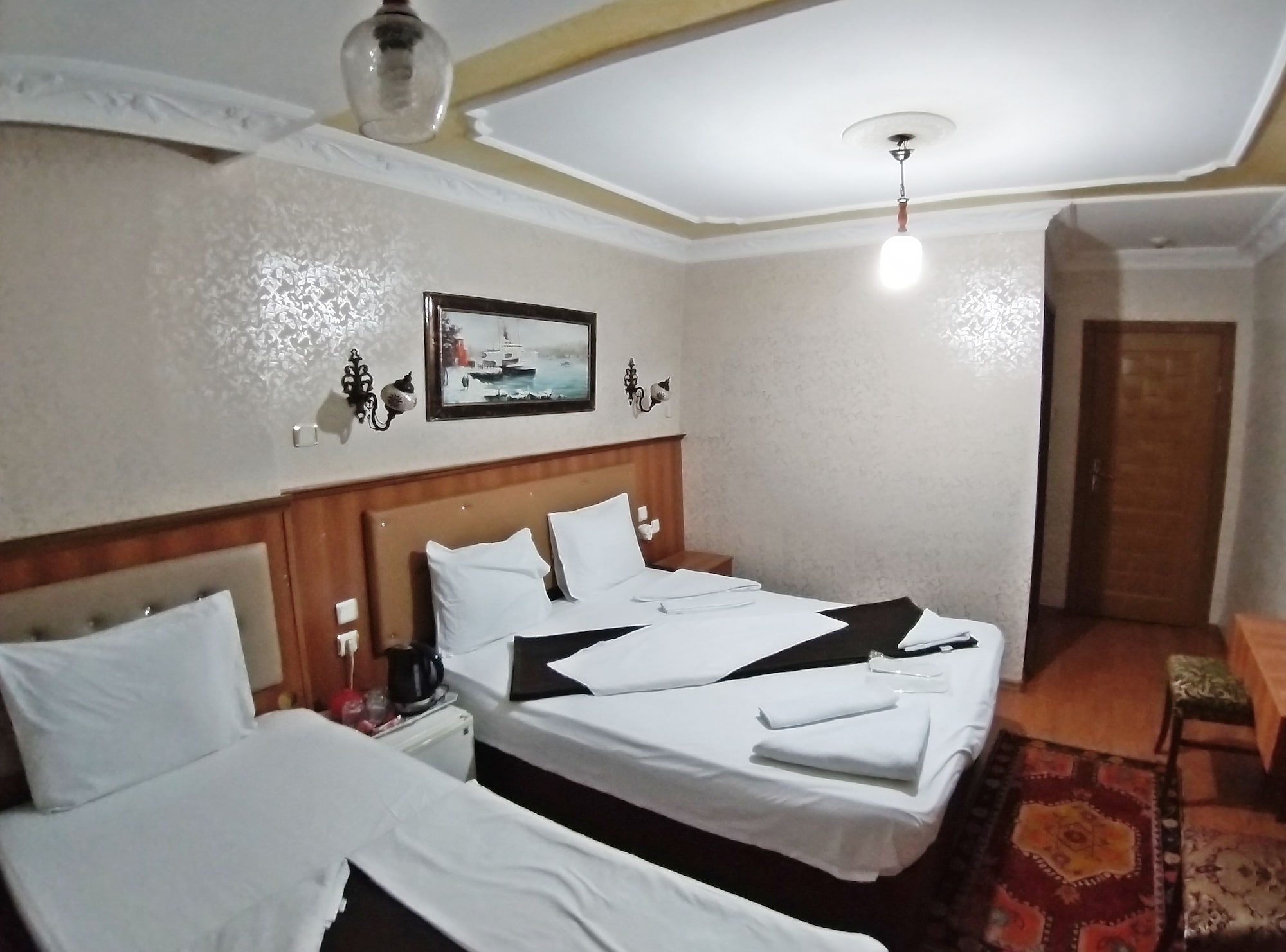 ROOM, TRIPLE