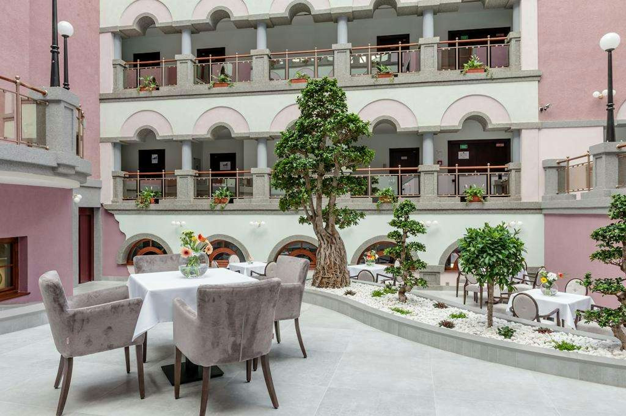 Kultura Hotel 37/49