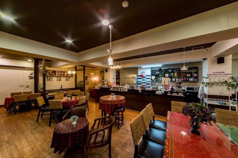 FunStay Inn Guesthouse 40/50