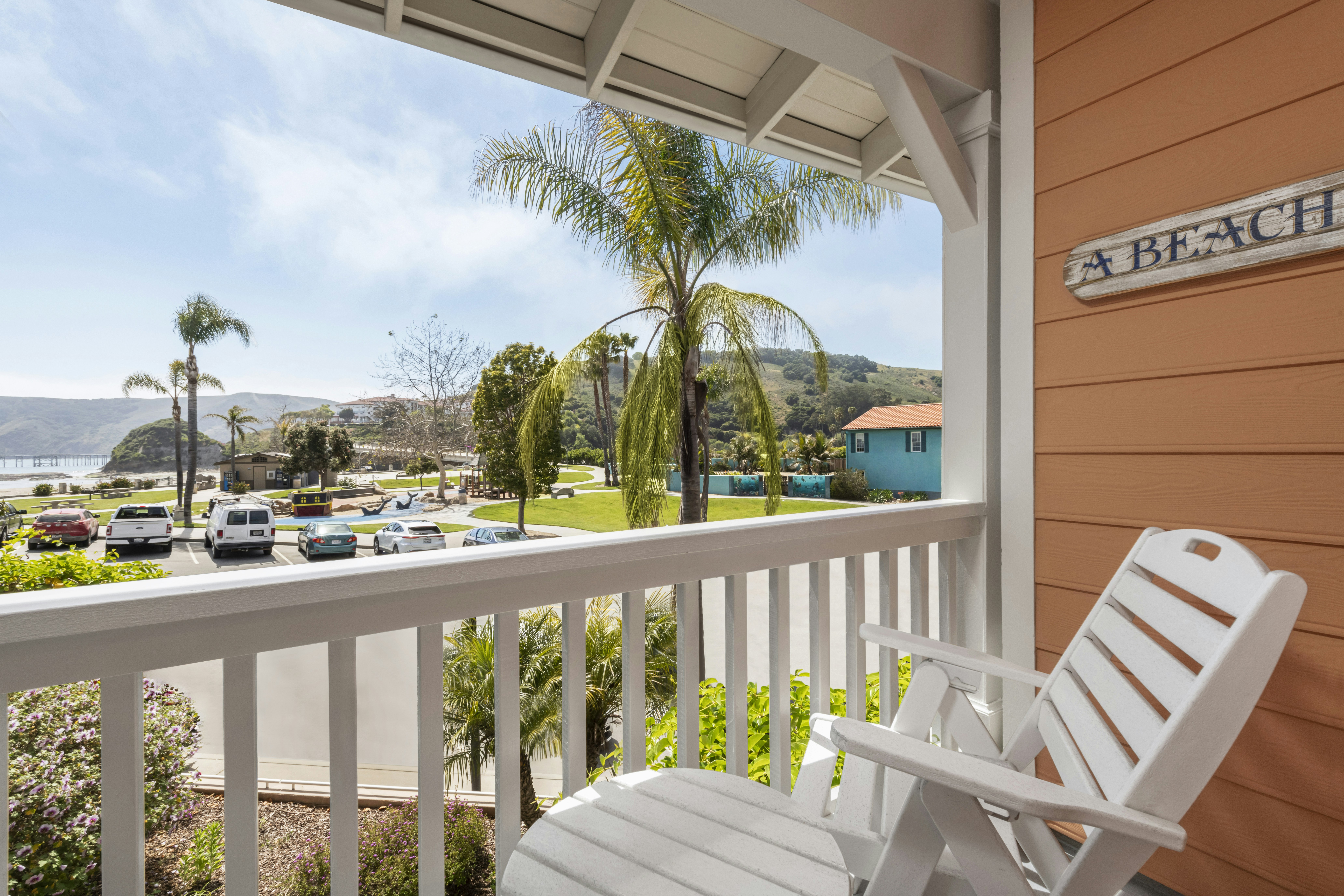 Avila Beach House 25/40