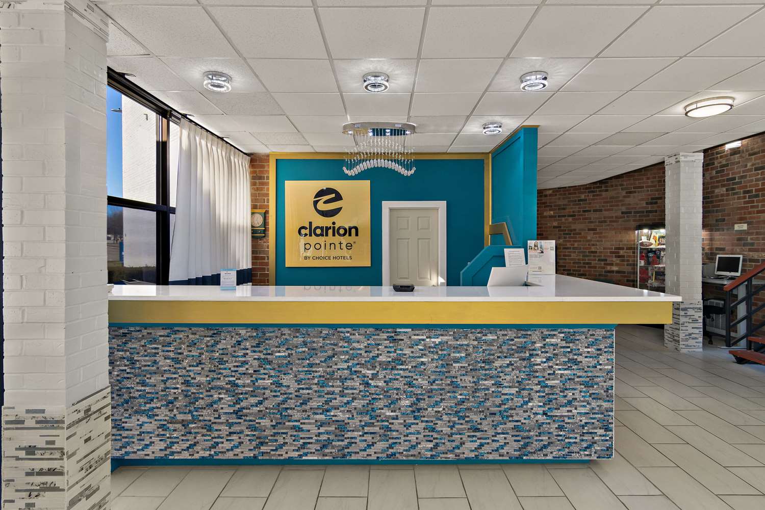 Clarion Pointe Bloomington - Normal near I-55 and University 1/19