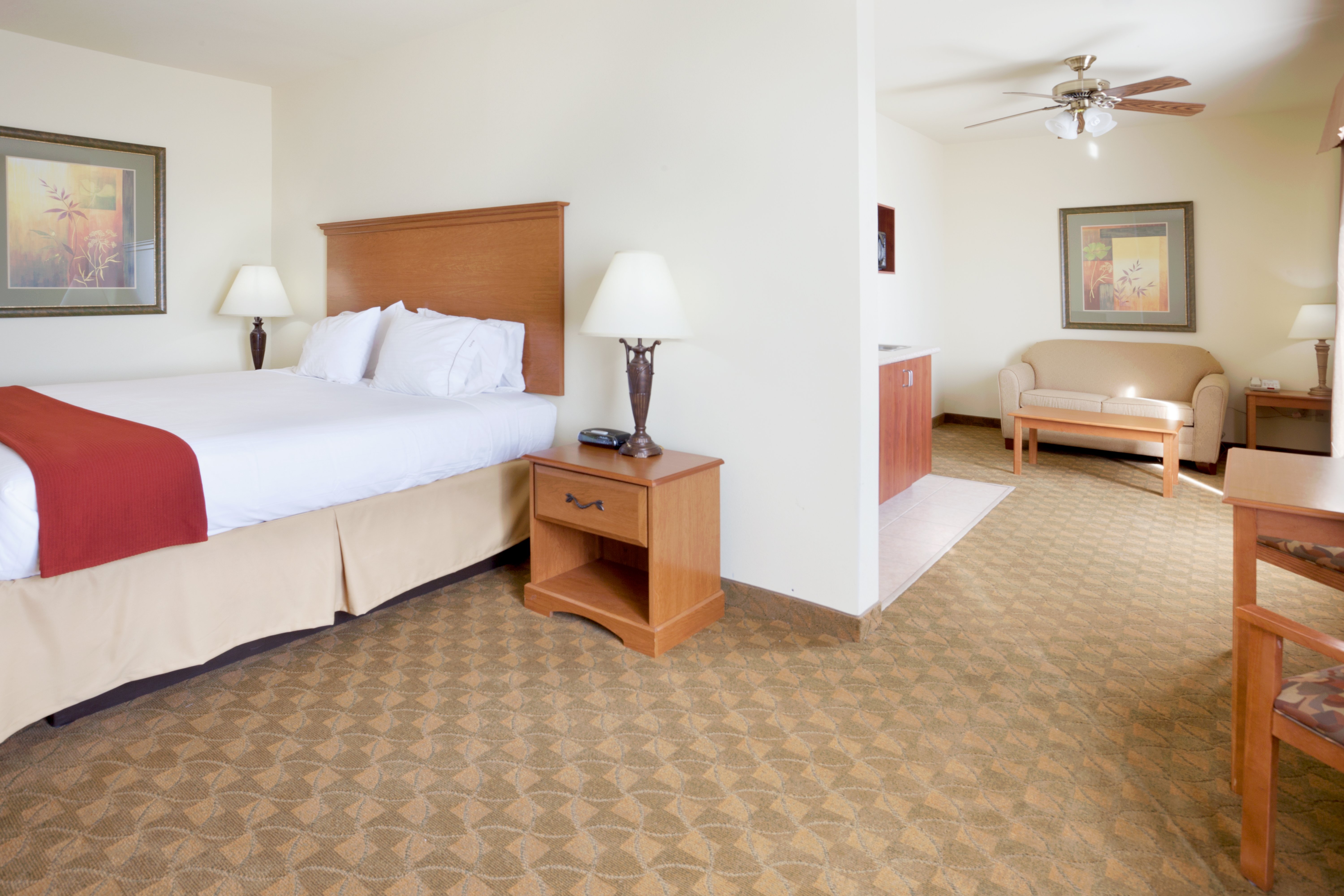 Holiday Inn Express Hotel Suites Zapata 4/27