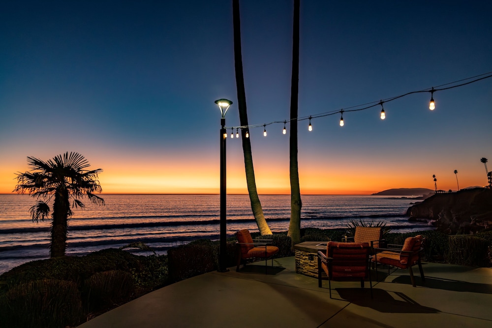 SeaCrest Oceanfront Hotel 64/70