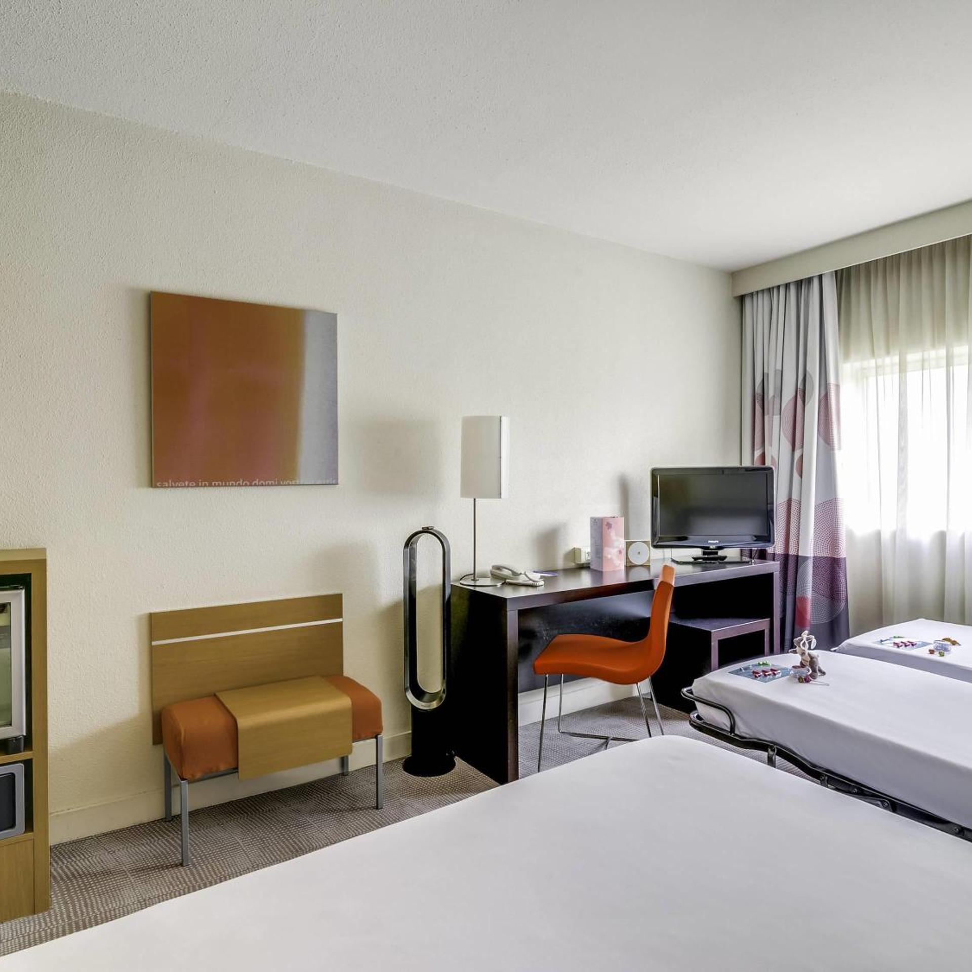 غرفة كلاسيكية عائلية مع أريكة، Novotel Paris Orly Rungis 5/10
