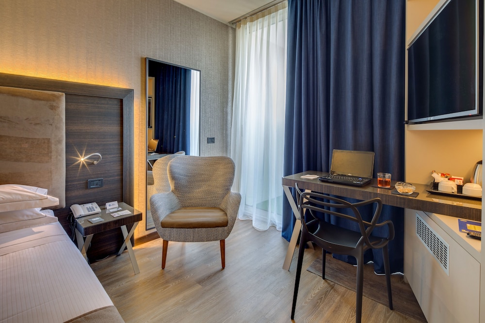 Best Western Plus Hotel Farnese 56/61