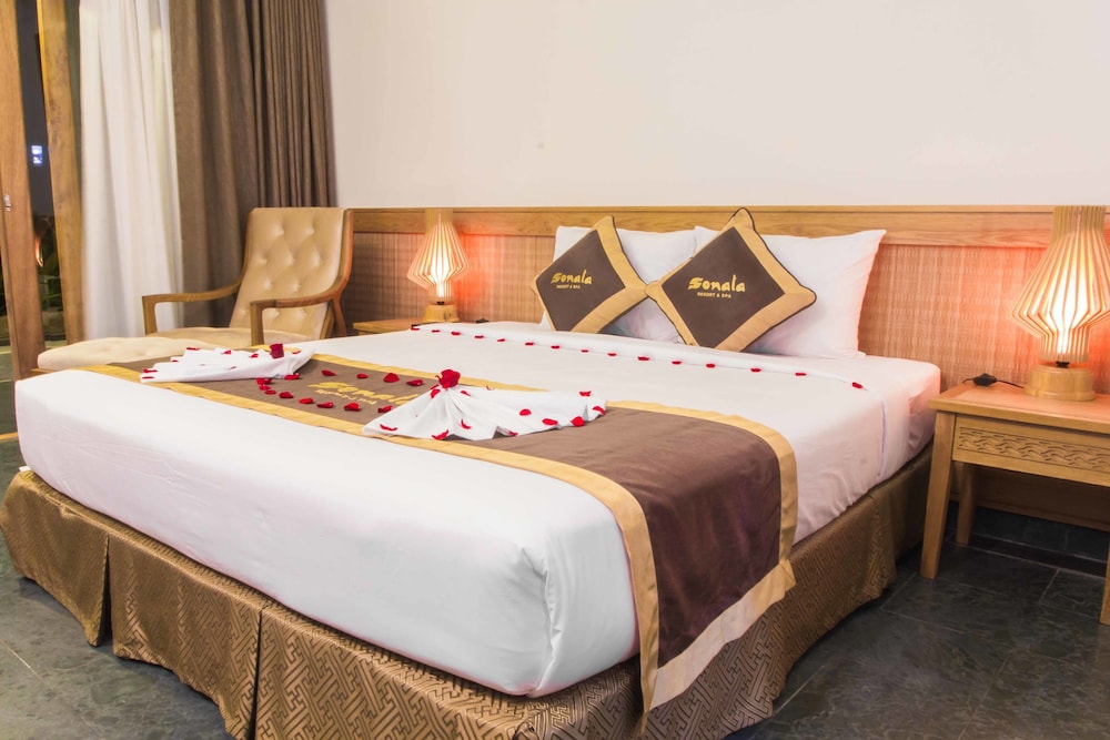 Sonata Resort & Spa 25/70
