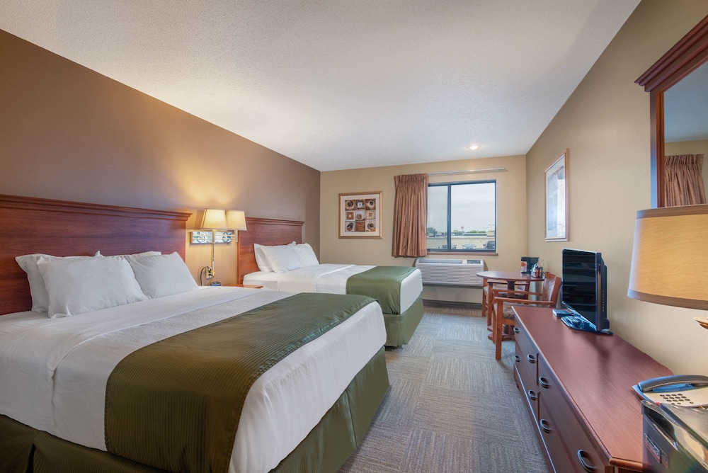 Days Inn by Wyndham Mitchell SD 13/36