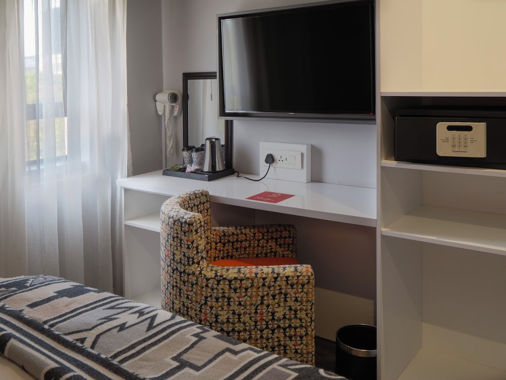 غرفة تنفيذية بسرير كوين، Onomo Johannesburg Sandton Hotel 7/10
