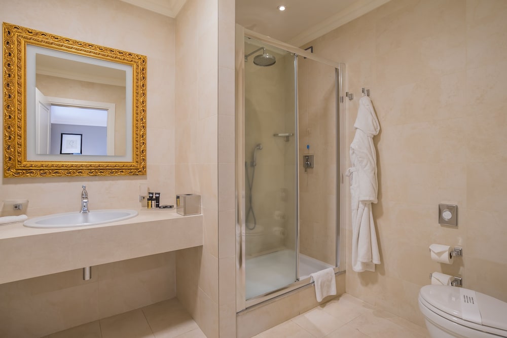 GRAND HOTEL YEREVAN 22/65