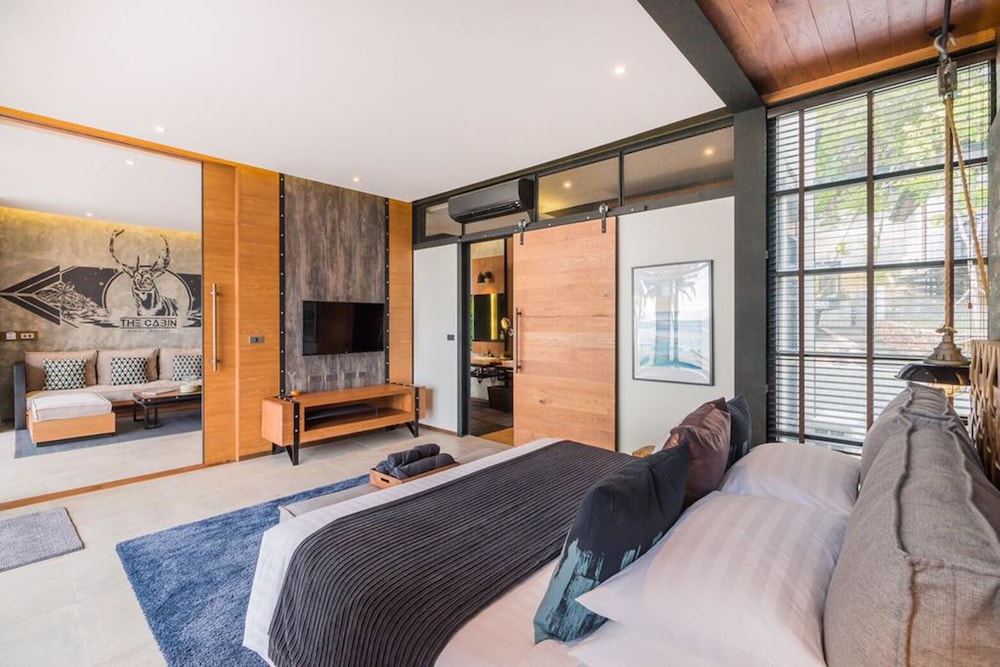 The Cabin Beach Resort 46/63