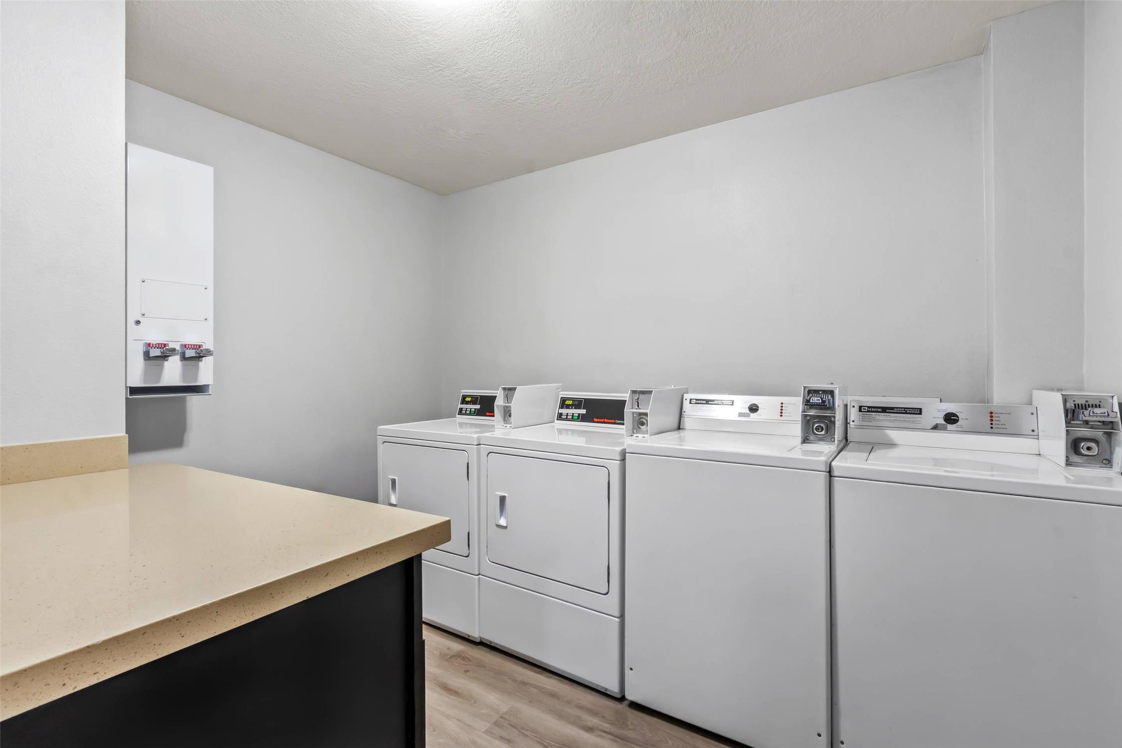 Comfort Inn and Suites Surprise Near Sun City West 42/55