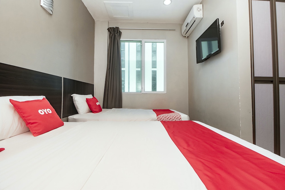 Deluxe, Triple, 1 Double and 1 Single Bed