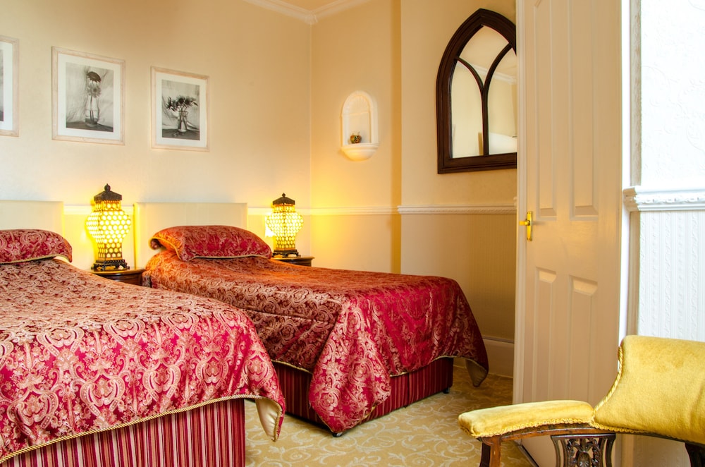 Hedley Villa Guest House 12/42