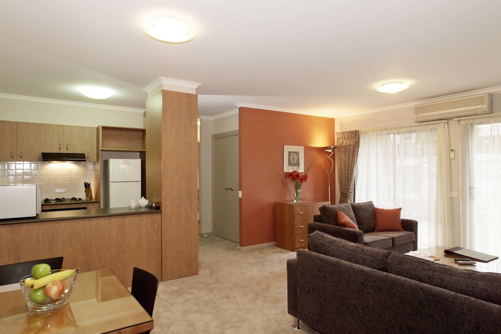 Ringwood Royale Apartments 13/19
