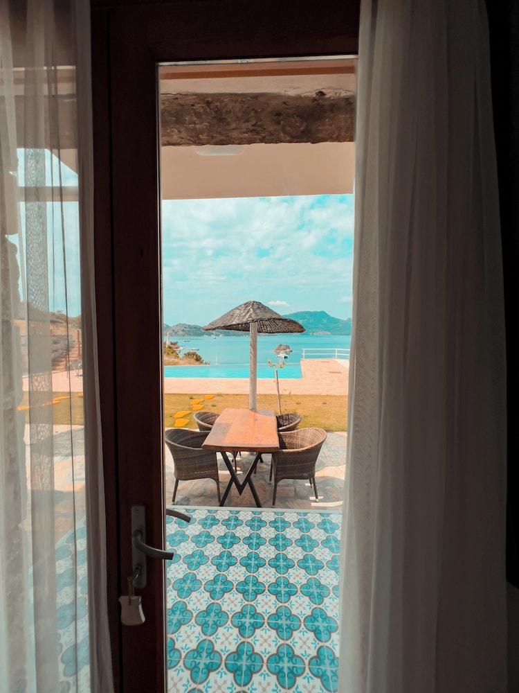 Alice Tatil Evi 25/30