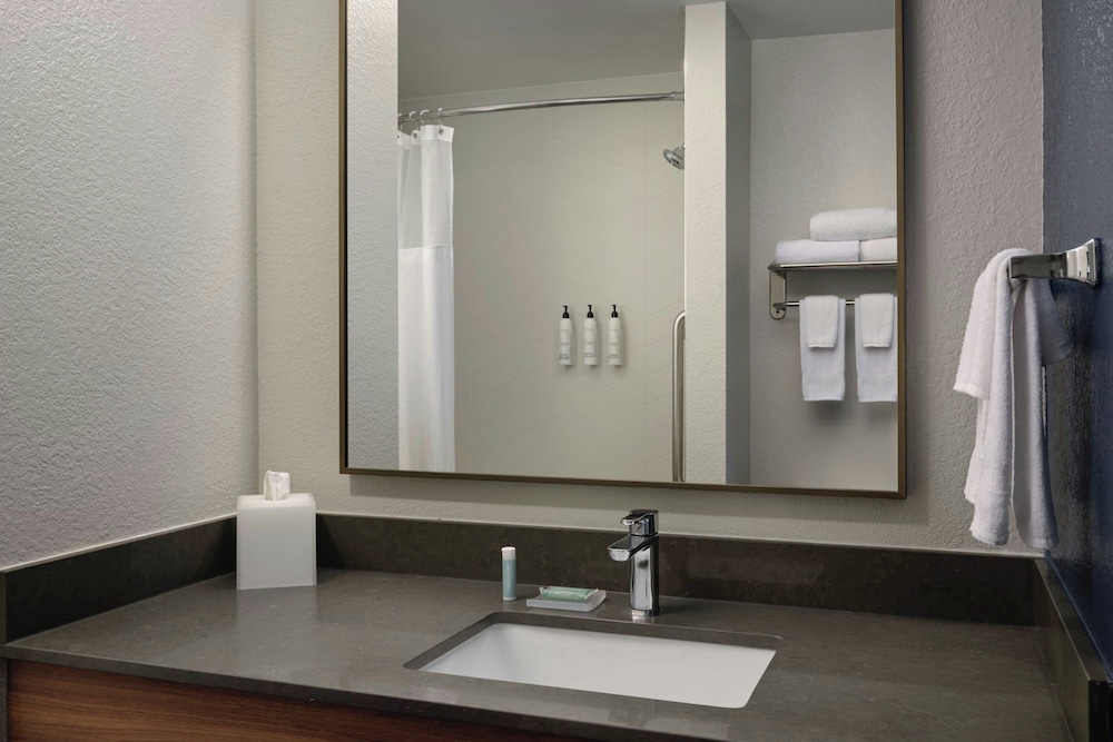 غرفة بسريرين كوين لذوي الإعاقة، Fairfield Inn Suites By Marriott Lakeland Plant City 6/9