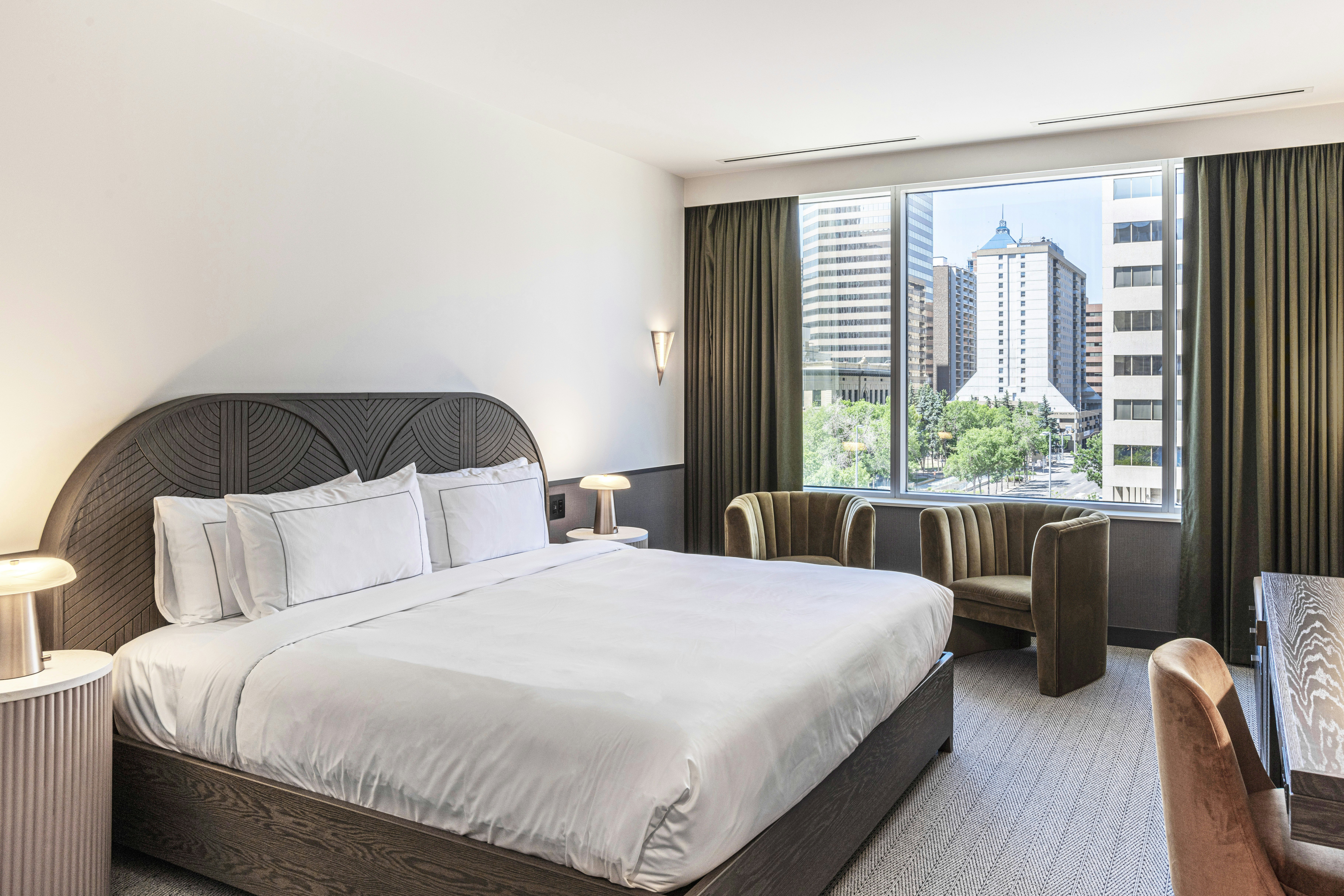 Deluxe, King Bed