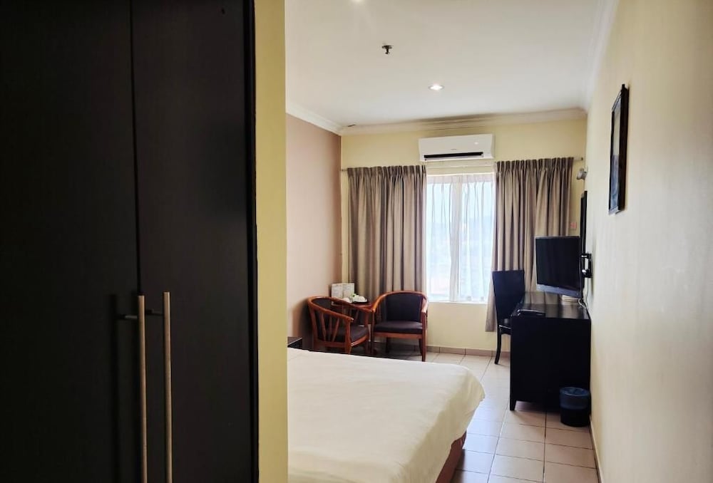 Megah D Aru Hotel Tanjung Aru Kota Kinabalu 27/50