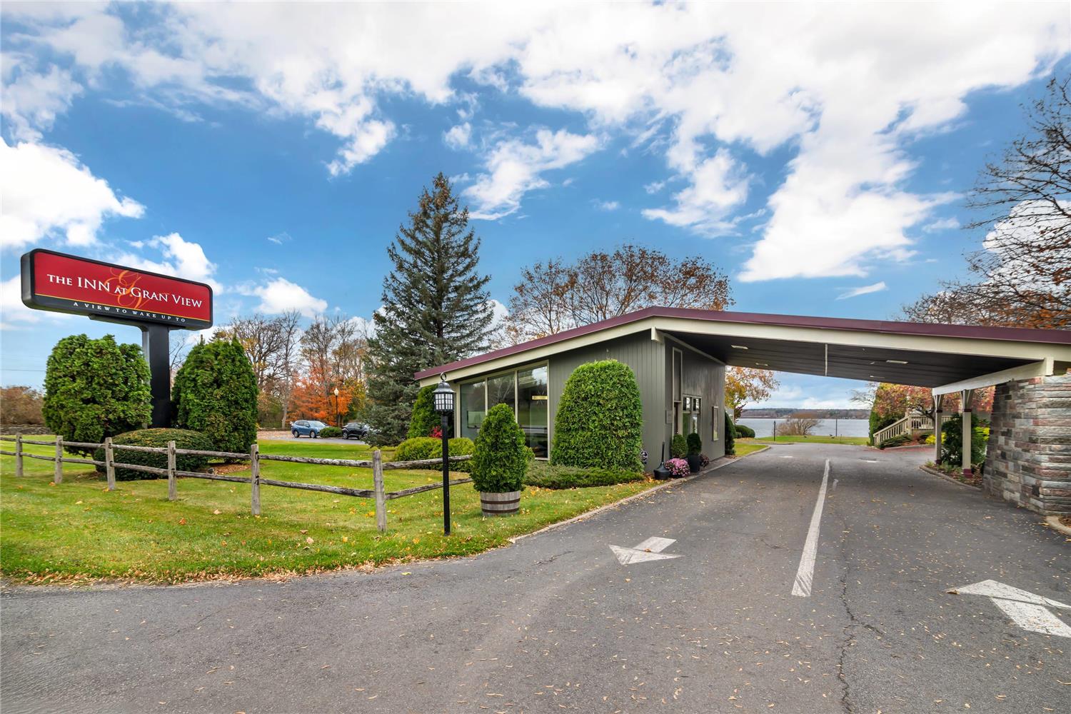 The Inn at Gran View Ogdensburg, Ascend Hotel Collection 37/41
