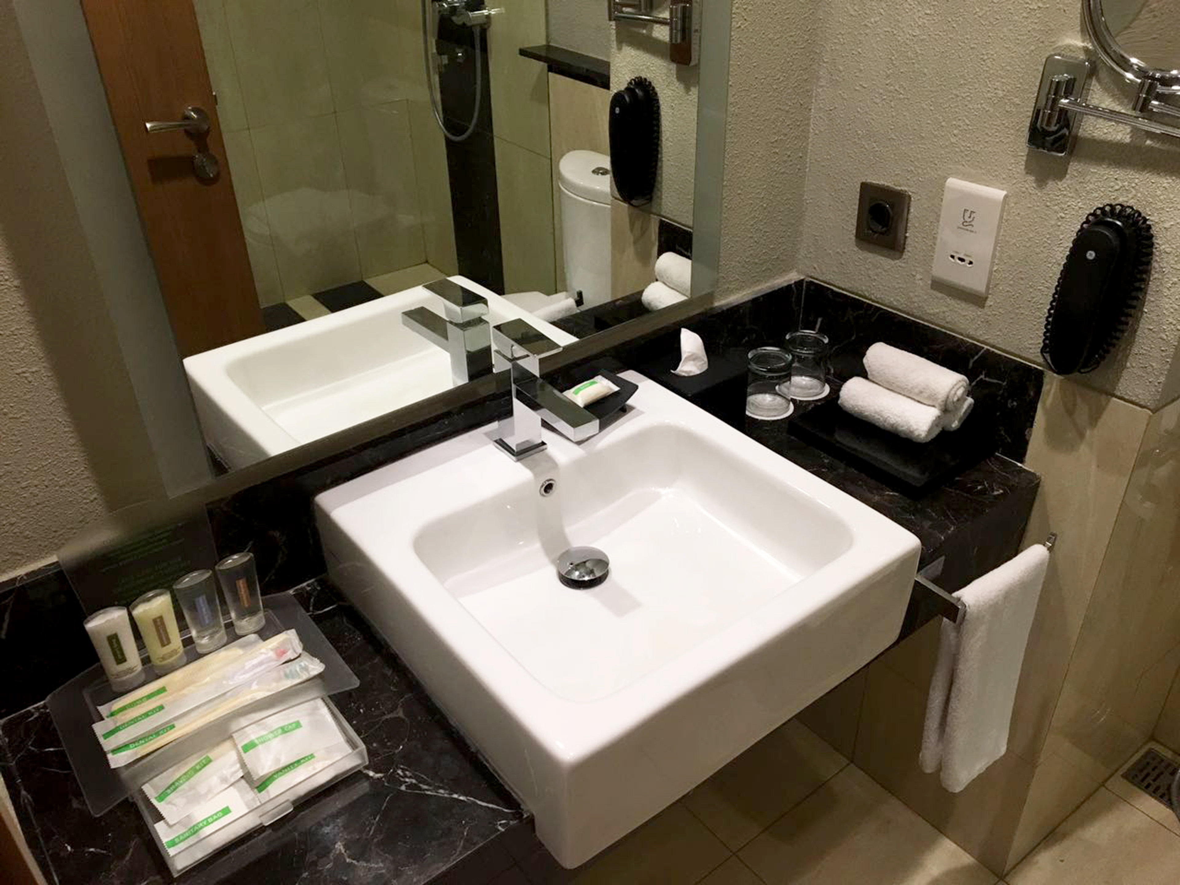غرفة ديلوكس، Holiday Inn Cikarang Jababeka 3/3