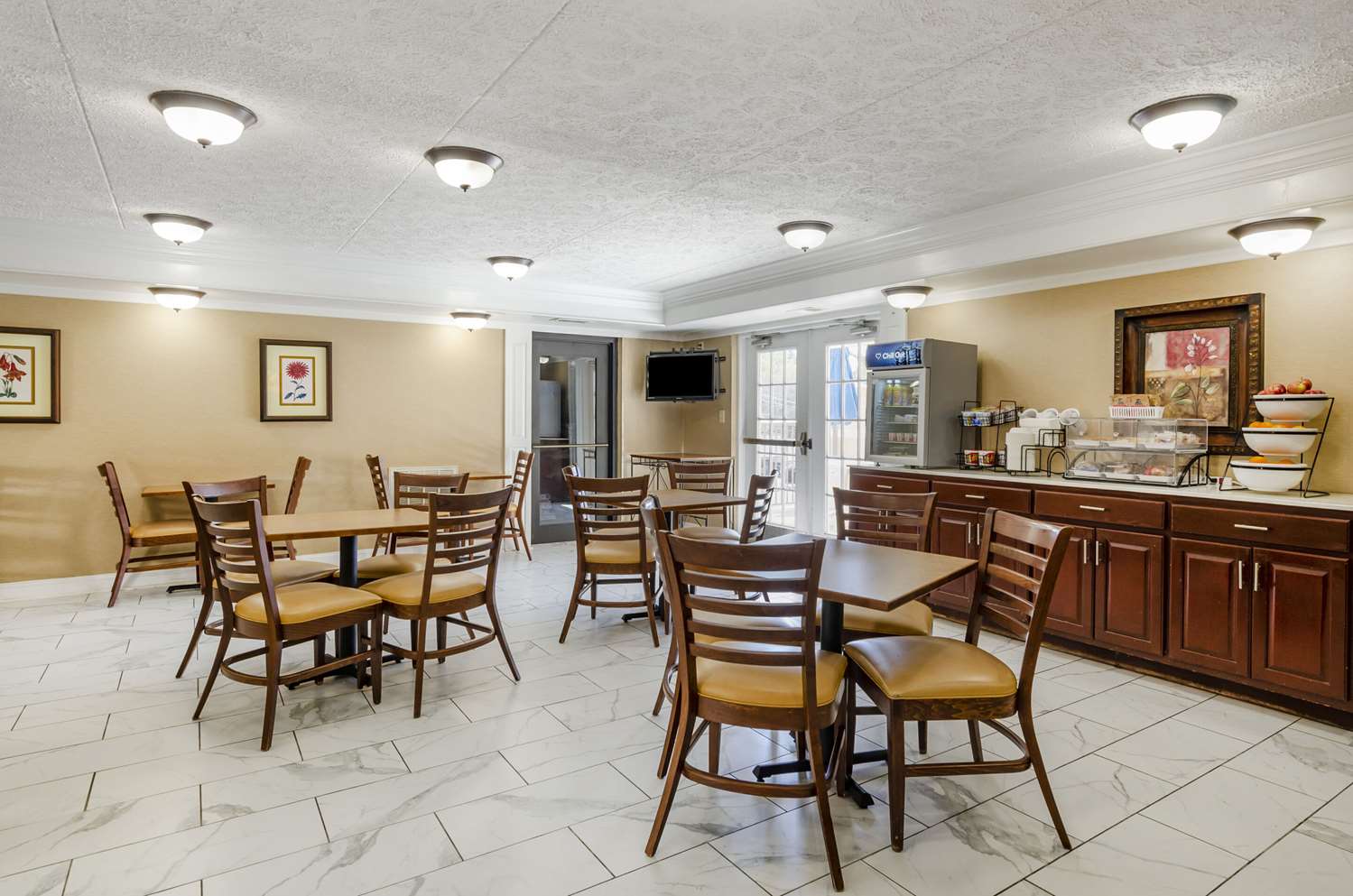 restaurant cafeteria