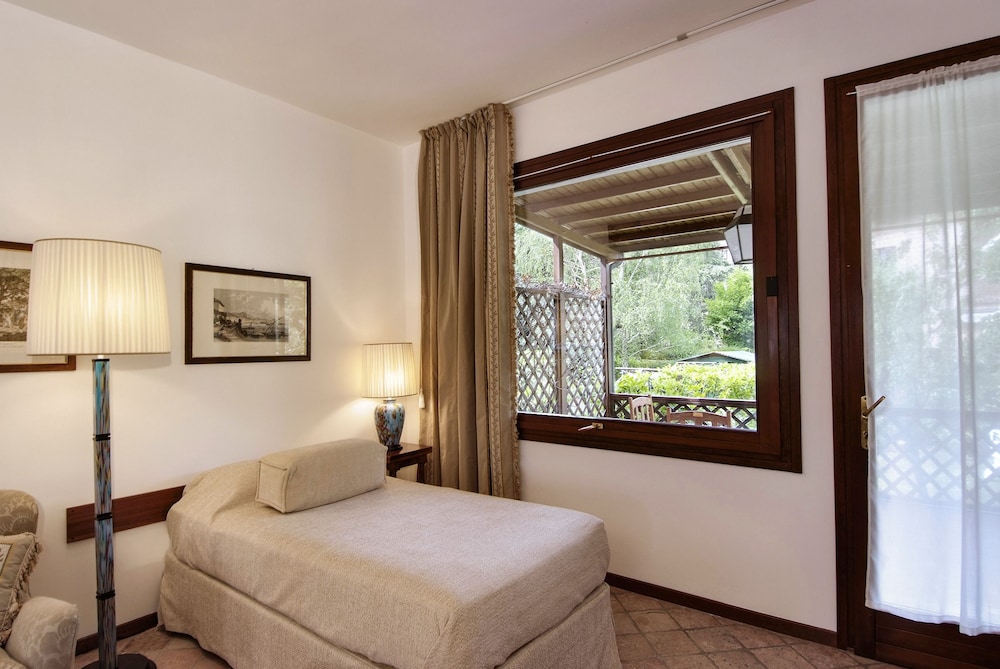 500 Bed And Breakfast 15/30
