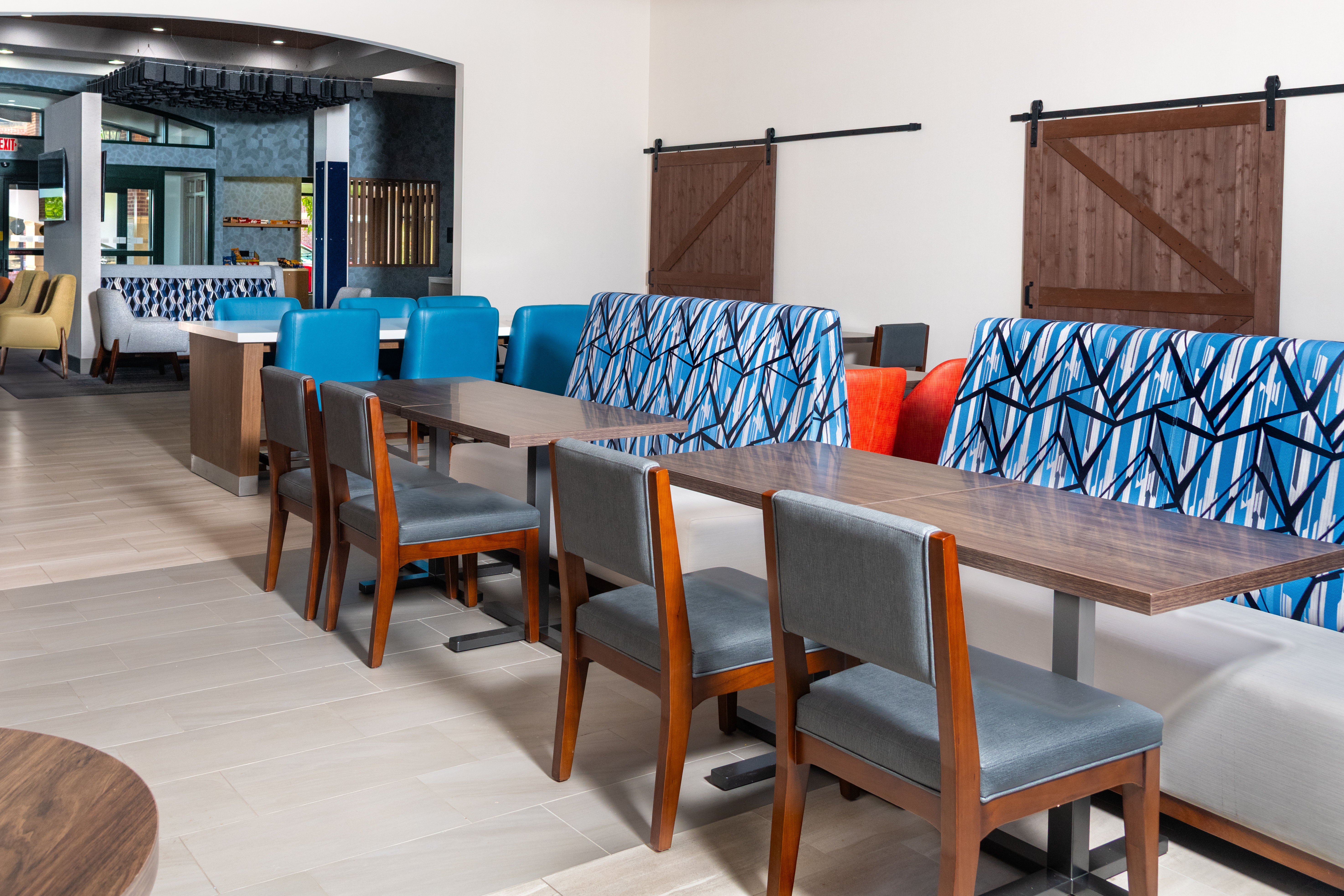 Holiday Inn Express Hotel Suites Pittsburgh South Side 52/67