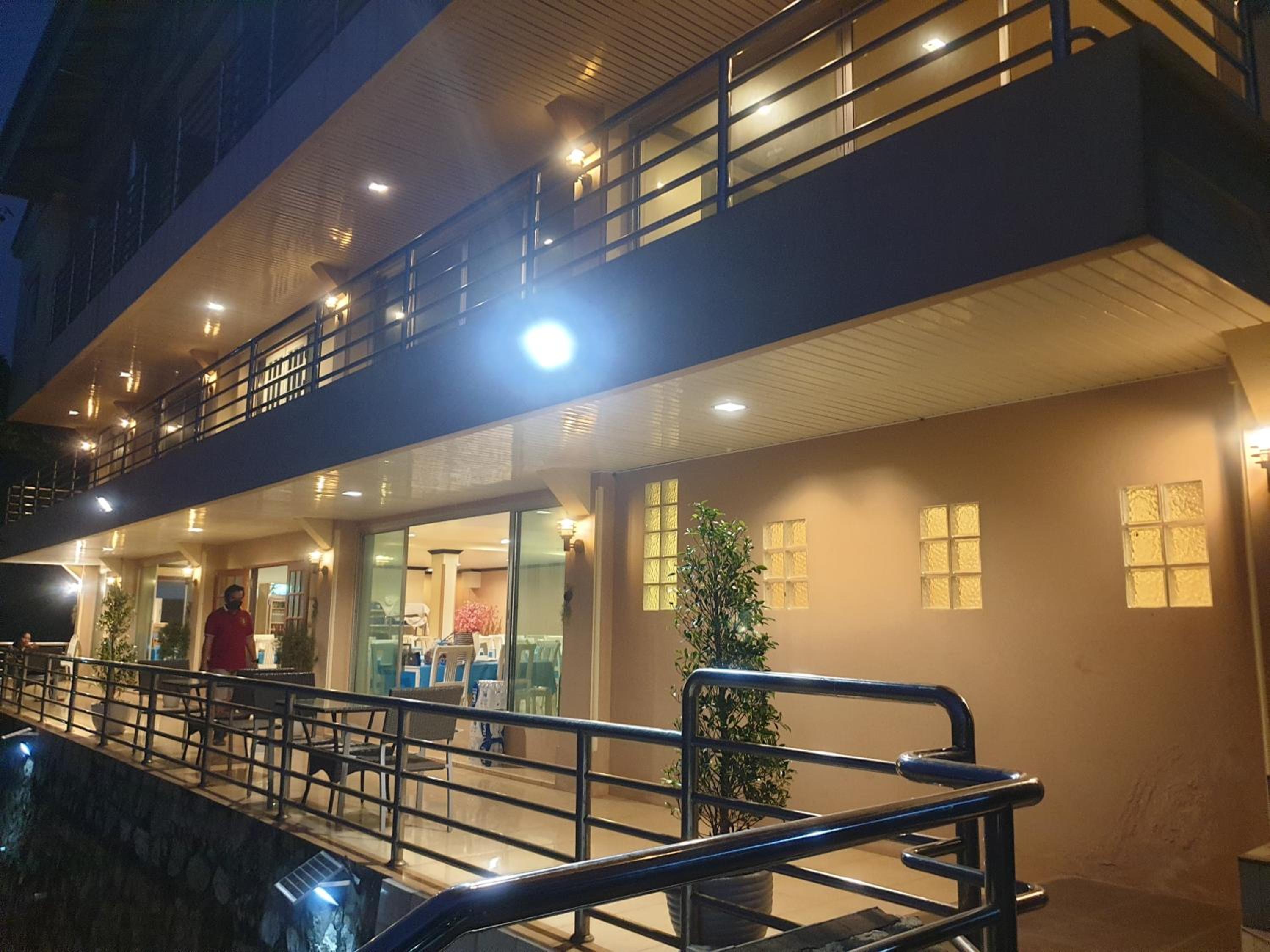 Chateau Vista Serviced Apartment 6/88