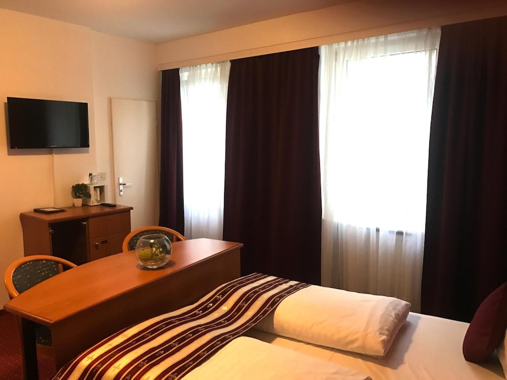 Hotel Condor 13/41