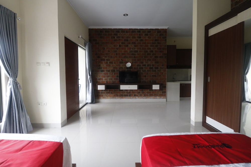 Reddoorz Plus Near Kualanamu Airport 11/29