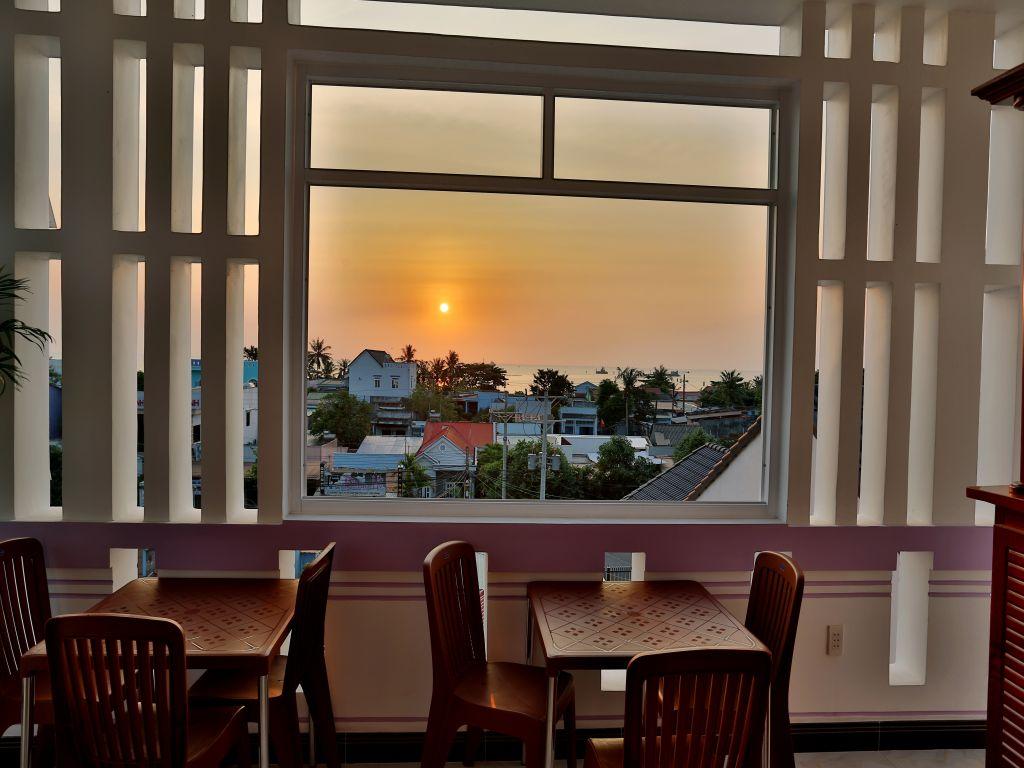 Halona Hotel 26/35
