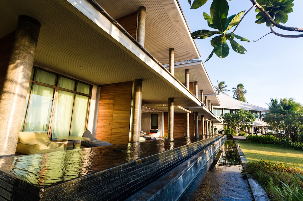 NA TARA RESORT 30/50