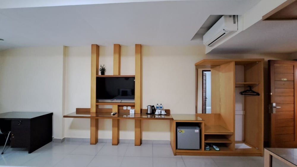 Permata Hijau Hotel 41/50