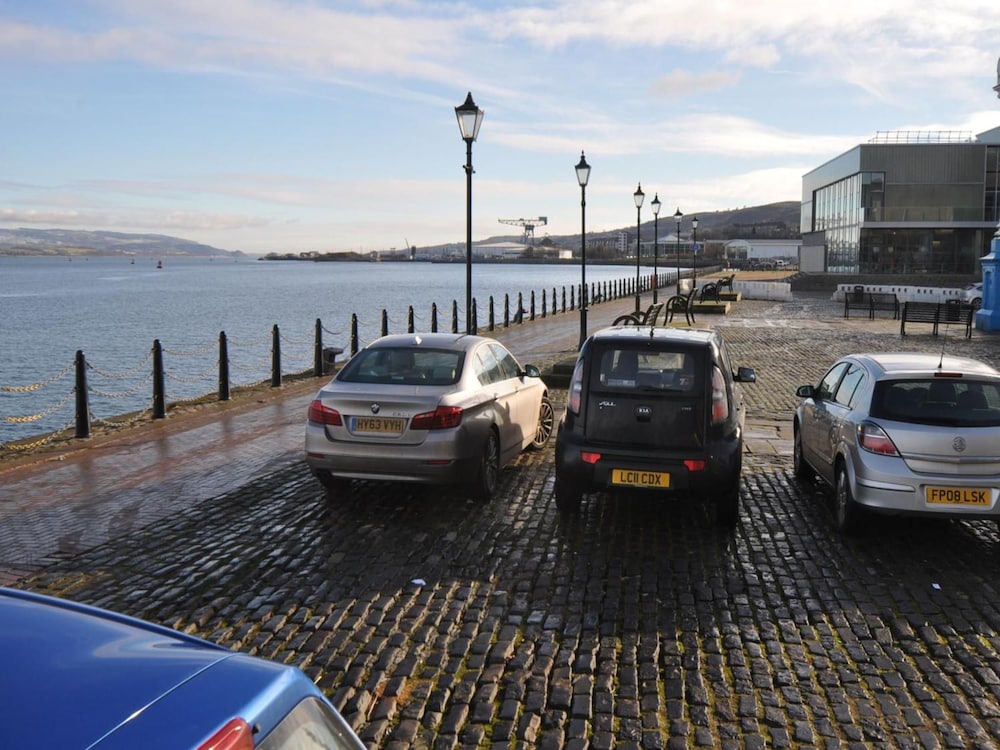 Greenock Hall's Waterfront Complex 30/31