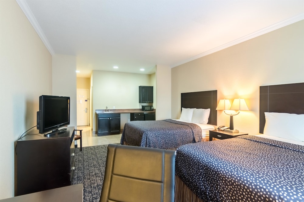 Econo Lodge Inn and Suites Colorado City, TX 9/47