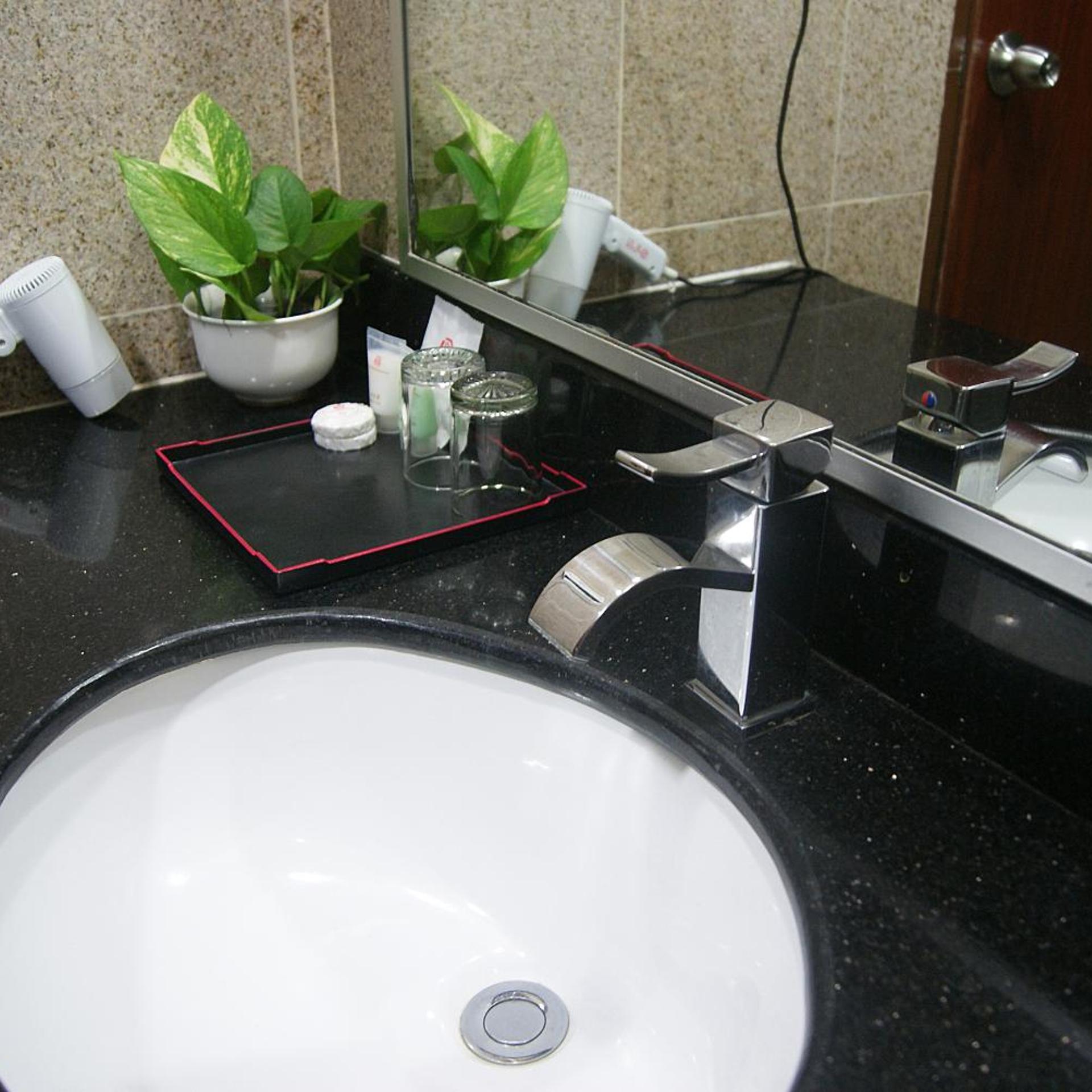 Tang Dynasty Bay Hotel 55/57