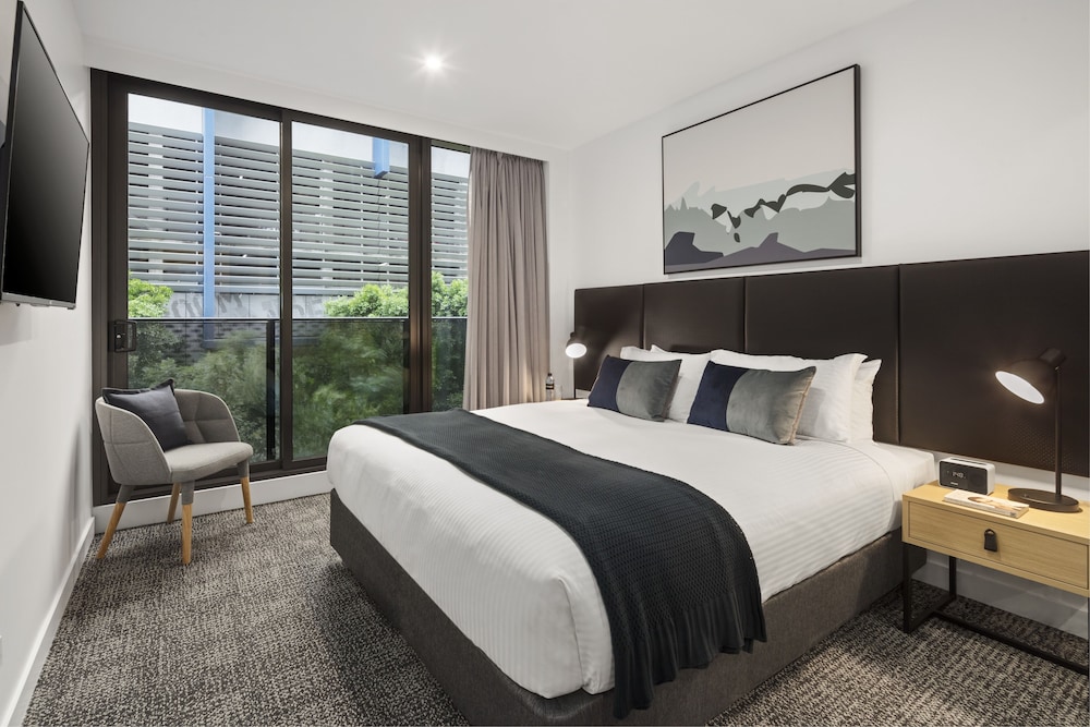 2 BEDROOMS, APARTMENT